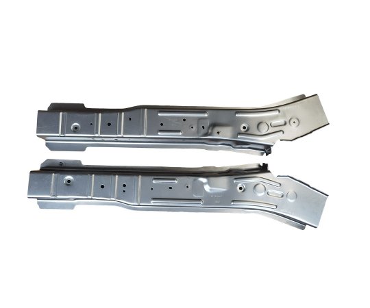 纵梁前段内板焊合件